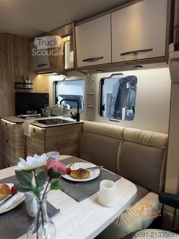 Halvintegreret autocamper EURAMOBIL Profila RS 720 EF Dachlüfter RFK Sun Roof