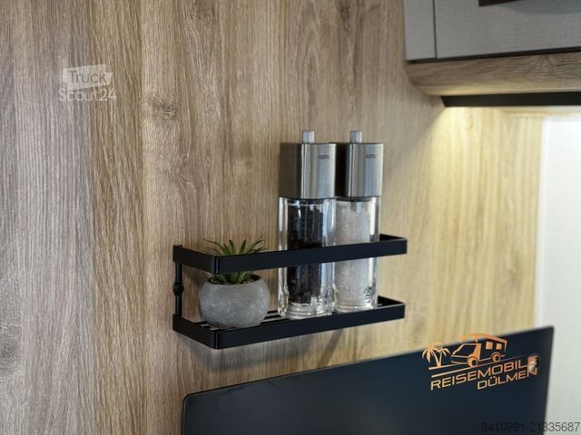 Halvintegreret autocamper EURAMOBIL Profila RS 720 EF Dachlüfter RFK Sun Roof