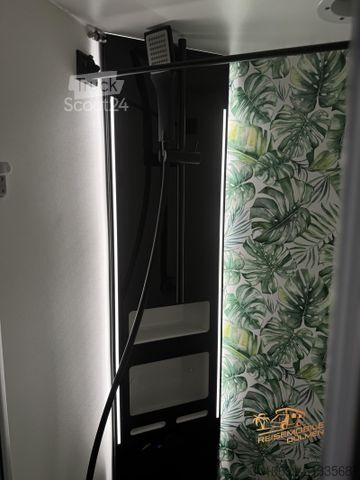 Halvintegreret autocamper EURAMOBIL Profila RS 720 EF Dachlüfter RFK Sun Roof