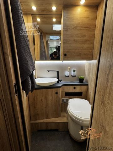 Halvintegreret autocamper EURAMOBIL Profila RS 720 EF Dachlüfter RFK Sun Roof
