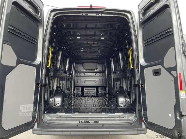 Aukštas mikroautobusas MAN TGE 3.180 Kasten L5H3 4x4 ACC LED NAV SITZHZ