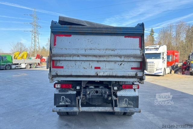 Tovornjak prekucnik RENAULT C520 10x4 Abschieber