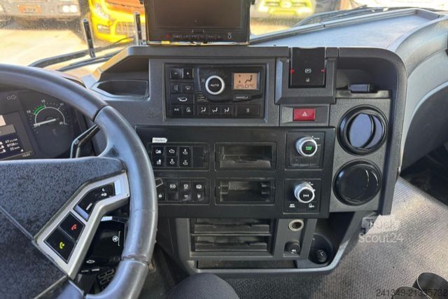 Tovornjak prekucnik RENAULT C520 10x4 Abschieber