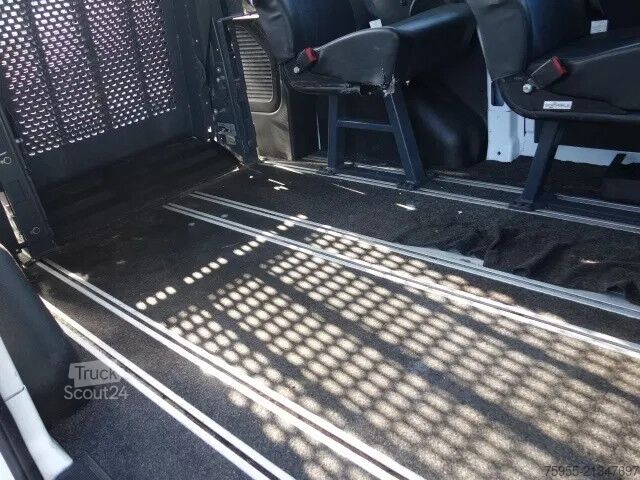 Transportul scaunelor cu rotile Ford 2,2 TDCI CUSTOM,HANDBAK,ROLSTOELLIFT