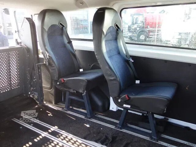 Transportul scaunelor cu rotile Ford 2,2 TDCI CUSTOM,HANDBAK,ROLSTOELLIFT