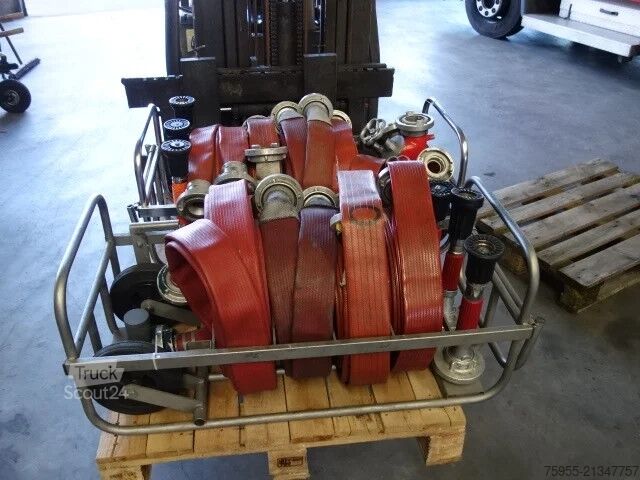 Brandweerwagen Mercedes-Benz 80euro fire hose