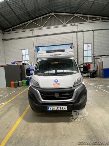 Daļēji integrēta kemperis Fiat Ducato Weinsberg Carasuite 2024 | Completamente accessoriato | 5 posti let