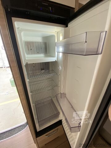 Daļēji integrēta kemperis Fiat Ducato Weinsberg Carasuite 2024 | Completamente accessoriato | 5 posti let