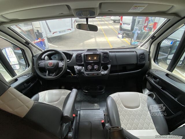 Daļēji integrēta kemperis Fiat Ducato Weinsberg Carasuite 2024 | Completamente accessoriato | 5 posti let