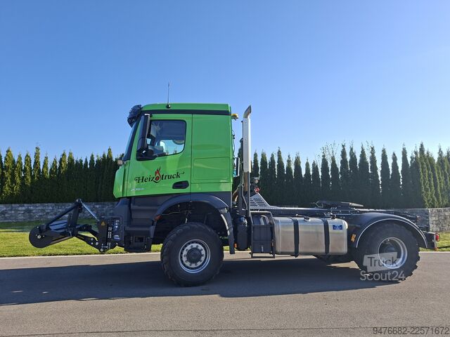 Nyergesvontató Mercedes-Benz Arocs 2053