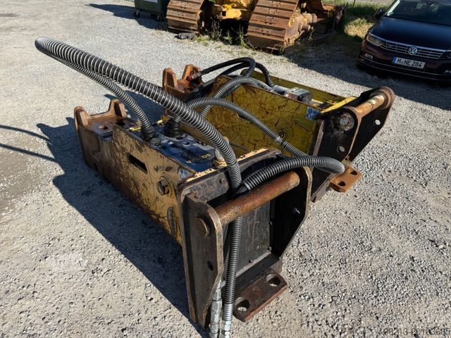 Vikšrinis ekskavatorius SOOSAN SB70TS-P 1500kg