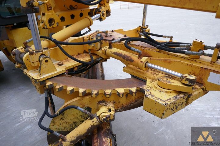 Grader Volvo G720B