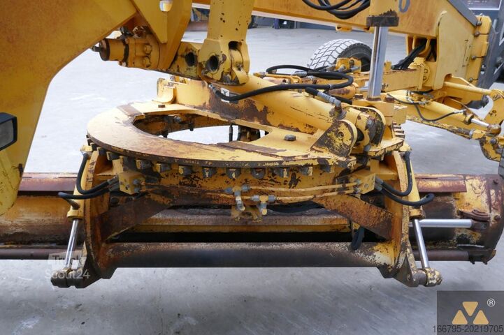 Grader Volvo G720B