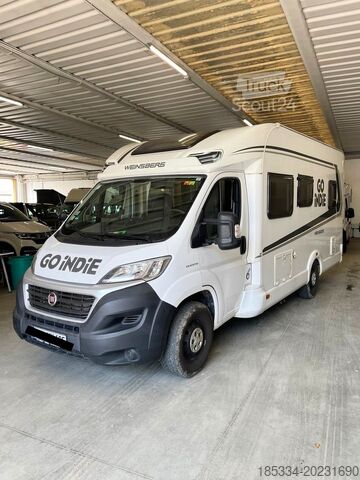 Ημι-ενσωματωμένο αυτοκινούμενο τροχόσπιτο Fiat Ducato Carasuite 650 MF | Teilintegriert | Voll ausgestattet