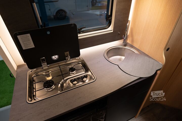 SUNLIGHT T 58 ADVENTURE pusiau integruotas naujas SUNLIGHT T 58 Adventure