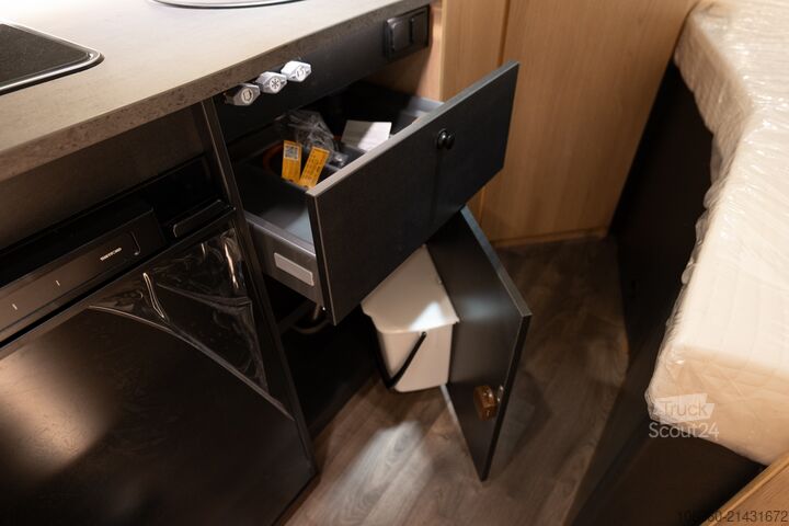 SUNLIGHT T 58 ADVENTURE pusiau integruotas naujas SUNLIGHT T 58 Adventure