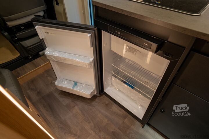 SUNLIGHT T 58 ADVENTURE pusiau integruotas naujas SUNLIGHT T 58 Adventure