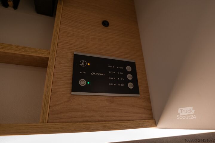 SUNLIGHT T 58 ADVENTURE pusiau integruotas naujas SUNLIGHT T 58 Adventure