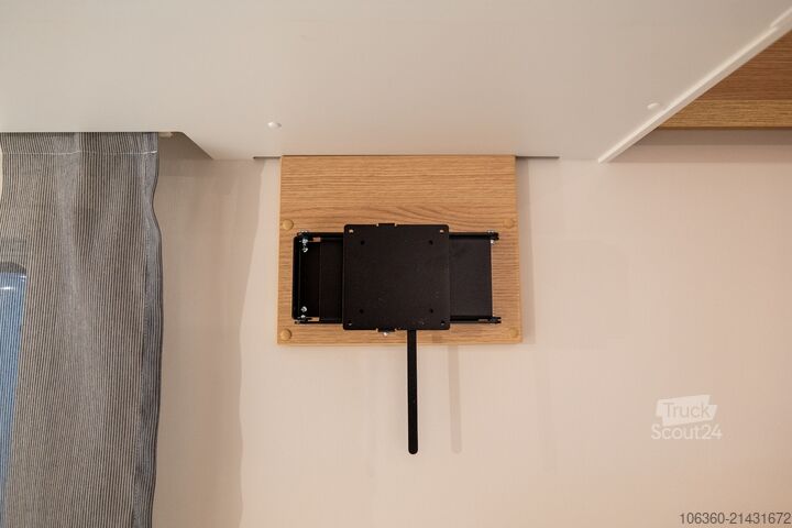 SUNLIGHT T 58 ADVENTURE pusiau integruotas naujas SUNLIGHT T 58 Adventure