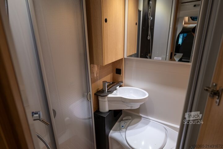 SUNLIGHT T 58 ADVENTURE pusiau integruotas naujas SUNLIGHT T 58 Adventure