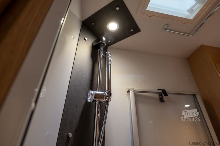 SUNLIGHT T 58 ADVENTURE pusiau integruotas naujas SUNLIGHT T 58 Adventure