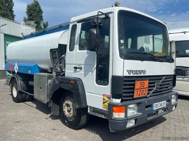 Танкер Volvo FL6.14 Volume: 9270 L 3 COMPARTMENTS