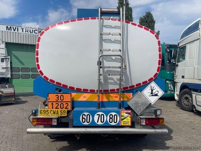 Танкер Volvo FL6.14 Volume: 9270 L 3 COMPARTMENTS
