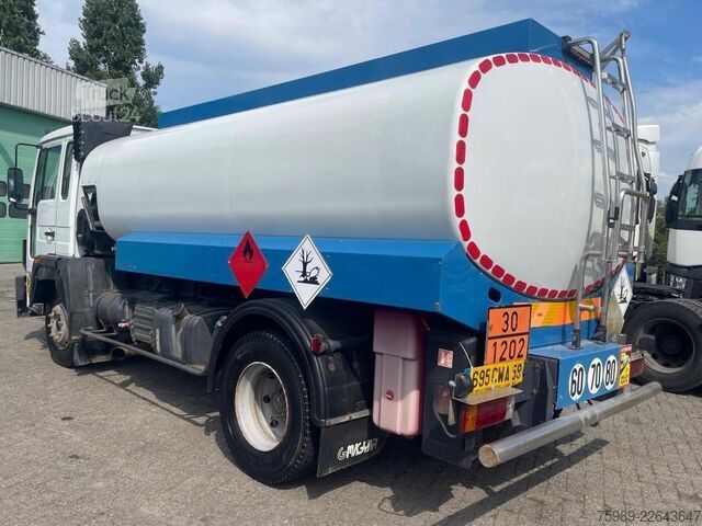 Танкер Volvo FL6.14 Volume: 9270 L 3 COMPARTMENTS