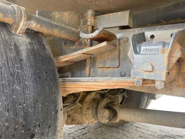 Tankowiec Volvo FL6.14 Volume: 9270 L 3 COMPARTMENTS
