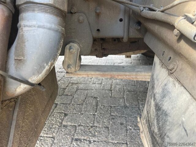 Tankowiec Volvo FL6.14 Volume: 9270 L 3 COMPARTMENTS