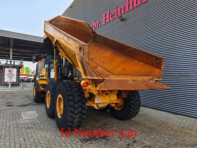 Kaatokuorma-auto Bell B30E 6x6