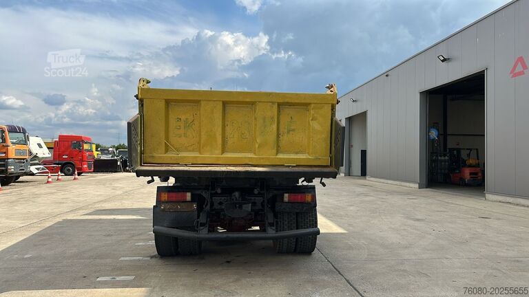 Basculante de 3 lados Renault Kerax 385 (POMPE MANUELLE / MANUAL PUMP / 6X4 /...