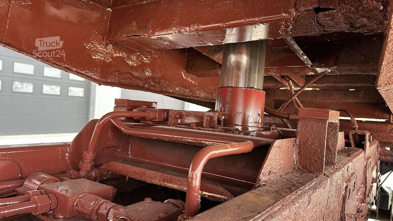 Basculante de 3 lados Renault Kerax 385 (POMPE MANUELLE / MANUAL PUMP / 6X4 /...