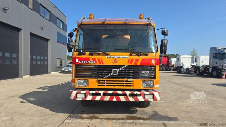 Kolkenzuiger Volvo FL 10 - 320 (10500L + 1500L / 10 TYRES FULL STE...