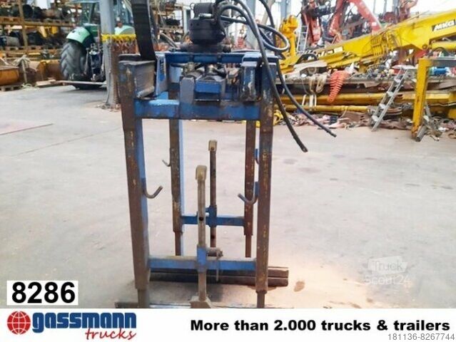 Tovorna dvigalka na tovornjaku PROBST AKZ-H-Unigrip Palettenzange