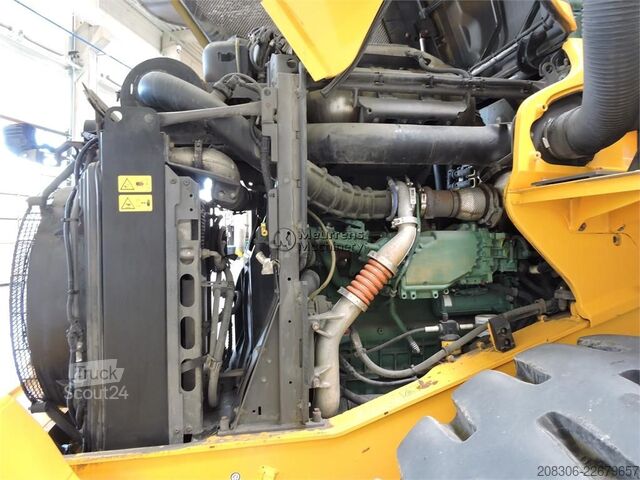 Pala gommata VOLVO L90H