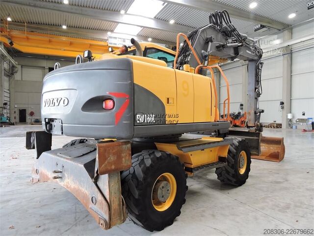 Pelle sur pneus VOLVO EW160C
