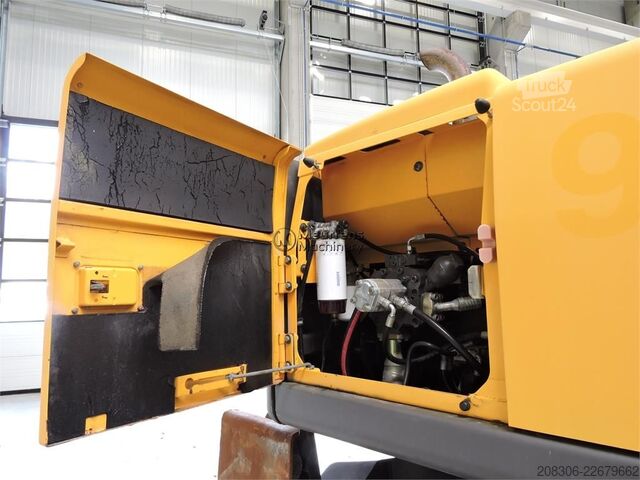 Pelle sur pneus VOLVO EW160C