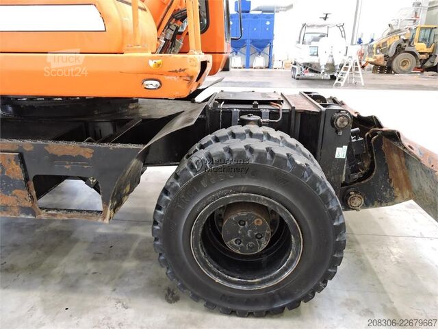 Pelle sur pneus DAEWOO S200W Belgium machine