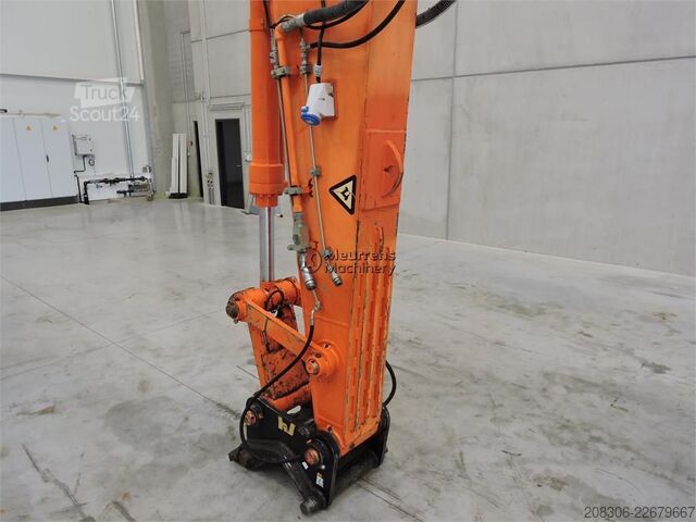 Pelle sur pneus DAEWOO S200W Belgium machine