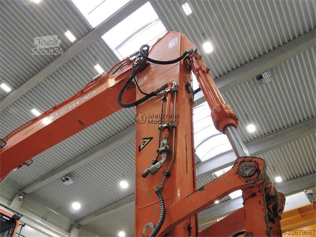 Pelle sur pneus DAEWOO S200W Belgium machine
