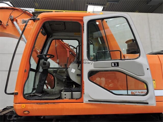 Pelle sur pneus DAEWOO S200W Belgium machine