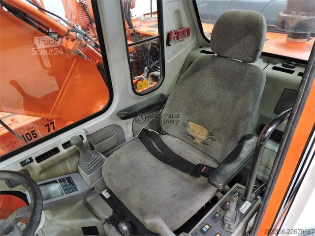 Pelle sur pneus DAEWOO S200W Belgium machine