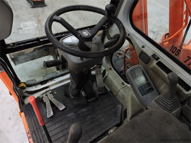 Pelle sur pneus DAEWOO S200W Belgium machine