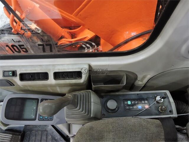 Pelle sur pneus DAEWOO S200W Belgium machine