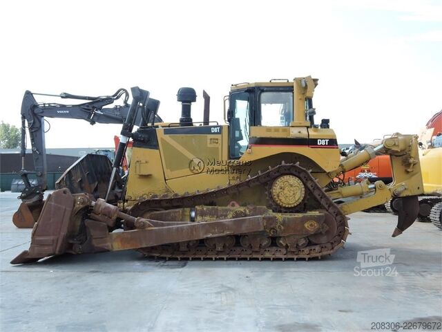 Rouleau compresseur CATERPILLAR D8T