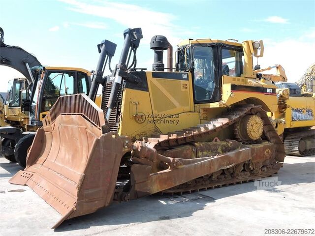 Rouleau compresseur CATERPILLAR D8T