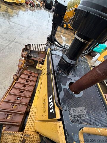 Valjar za ceste CATERPILLAR D8T