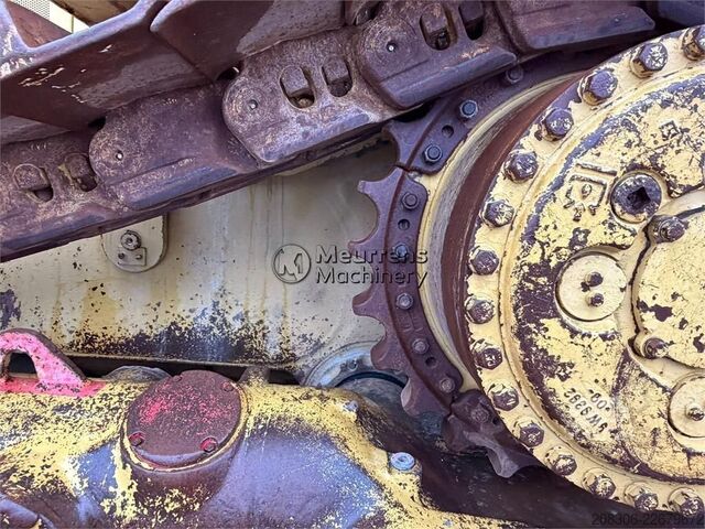 Valjar za ceste CATERPILLAR D8T
