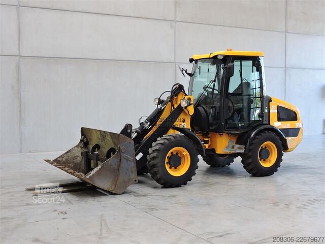 Pala gommata JCB 406 + Fork